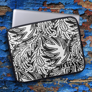 Capa Para Notebook Entre as Folhas Preto e Branco Arte da Natureza