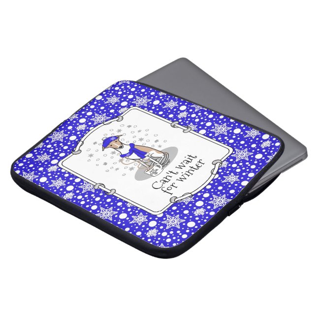 Capa Para Notebook Escarpa de Neve Azul-Inverno - Cujo rosto e branco (Frente Topo)