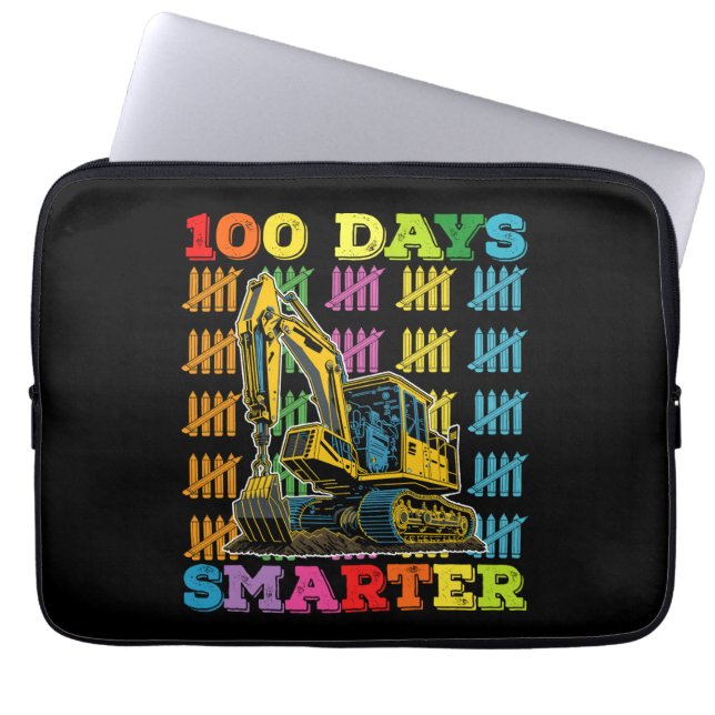 Capa Para Notebook Escavadeira 100 Dias Mais Inteligente 100º Dia de  (Frente)