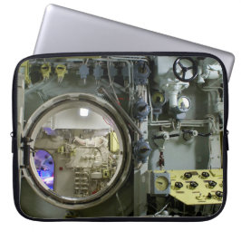 Capa Para Notebook escotilha de um antigo submarino retrô