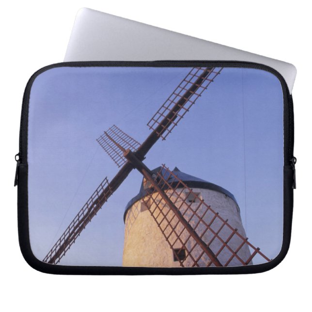 Capa Para Notebook Espanha, Consuegra, Moinhos de Vento de Castela-Ma (Frente)