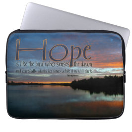 Capa Para Notebook "Esperança é como o pássaro" Citação Inspiracional