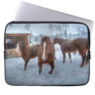 Capa Para Notebook Estalhão Amoroso Engraçado e Cavalos Mare Relutant