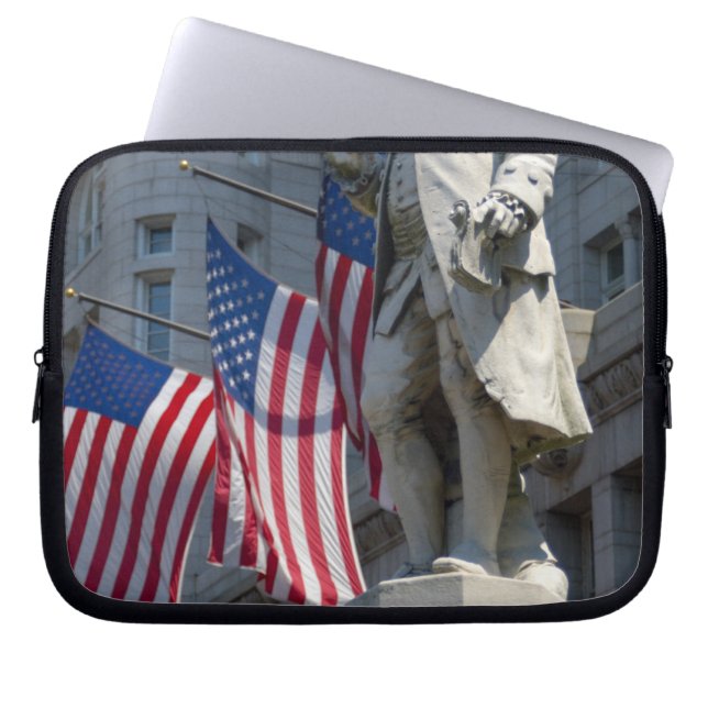 Capa Para Notebook Estátua de Benjamin Franklin em Washington, DC (Frente)