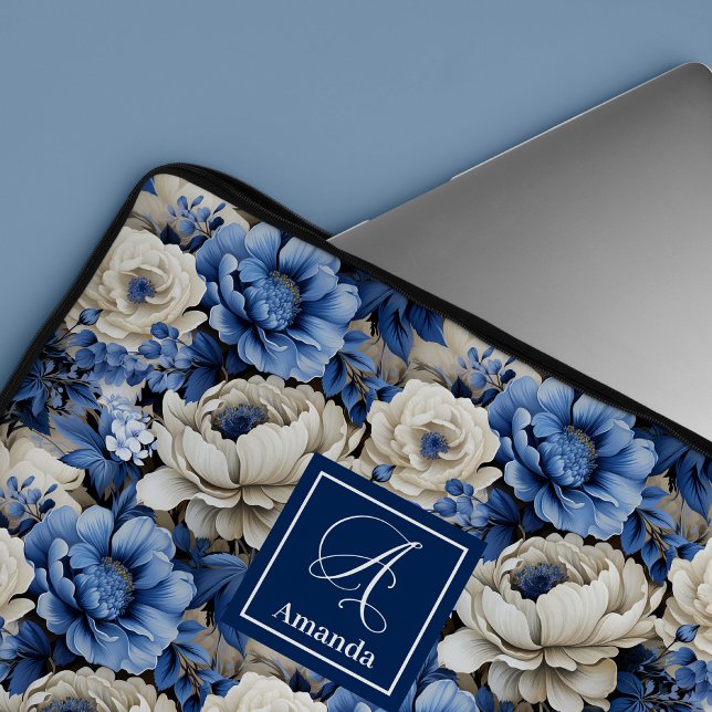 Capa Para Notebook Estojo de Laptop Luxuoso com Flores Azuis e Marfim (Luxury Blue and Ivory Flowers Elegant Laptop Case)