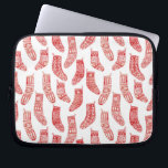 Capa Para Notebook Estoque de Natal Nórdico<br><div class="desc">Inverno quente,  meias de Natal norueguesas em vermelho e branco para uma confortável vibração escandinava. Arte original de Nic Squirrell.</div>