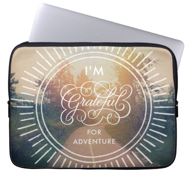 Capa Para Notebook Eu sou grato para a aventura (Frente)