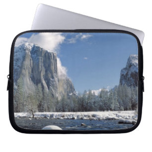 Capa Para Notebook EUA, Califórnia, Yosemite NP. O rio Merced,