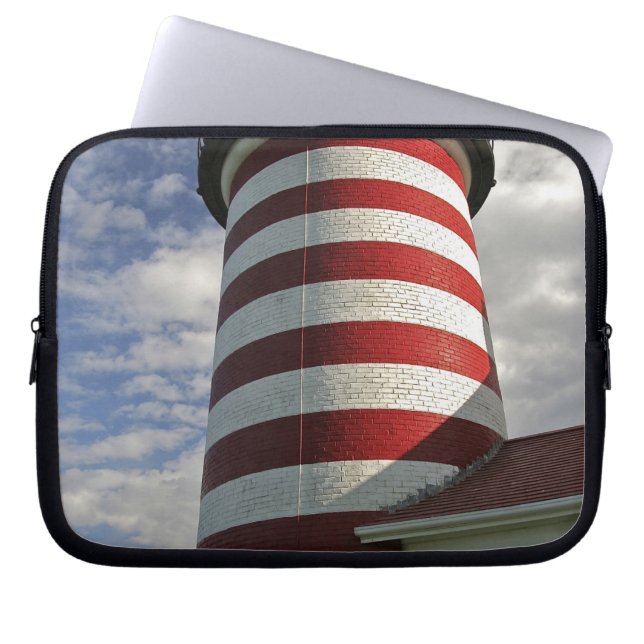 Capa Para Notebook EUA, Maine, Lubec. Farol West Quoddy Head (Frente)