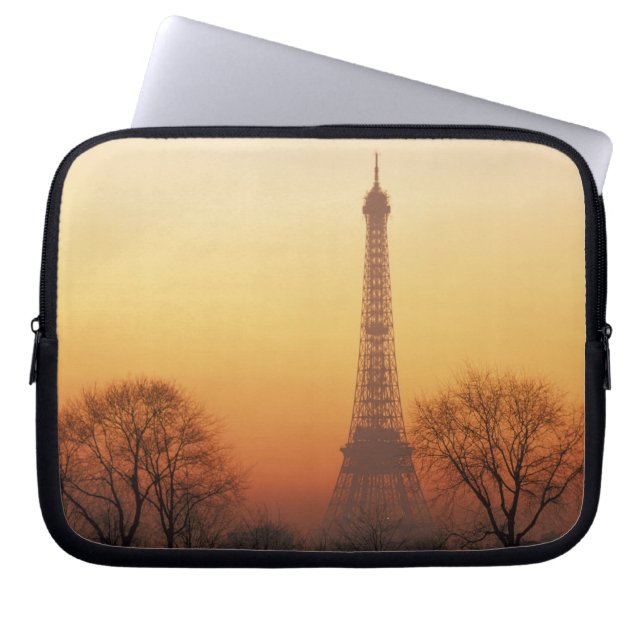 Capa Para Notebook Europa, França, Paris. Torre Eiffel (Médio (Frente)