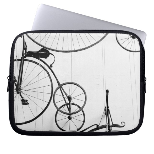 Capa Para Notebook Europa, Suíça, Lucerna. Exposição de bicicletas, (Frente)