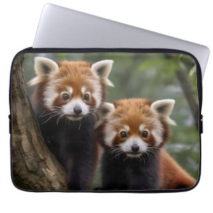Capa Para Notebook "Exploradores do Topo das Árvores: Pandas Vermelho