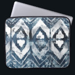 Capa Para Notebook Extração do Indigo - Geométrico<br><div class="desc">Extração Indigo III por June Erica Vess. Design de cor indigo com formas e linhas de abstrato.</div>