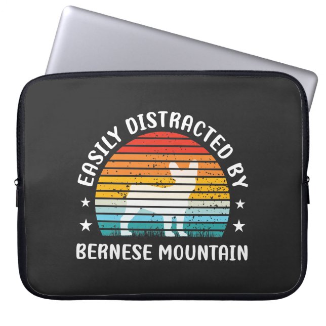 Capa Para Notebook Facilmente distraído pelo cão Bernese Mountain, (Frente)