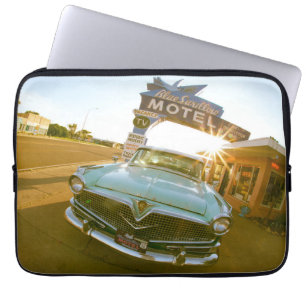 Capa Para Notebook Famoso Motel Blue Swallow na Rota 66