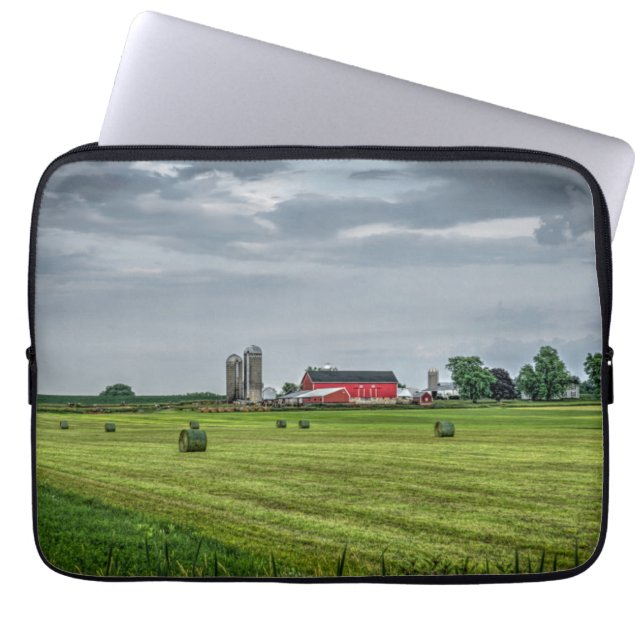 Capa Para Notebook Fazendas | Red Barn & Silo em Primavera (Frente)