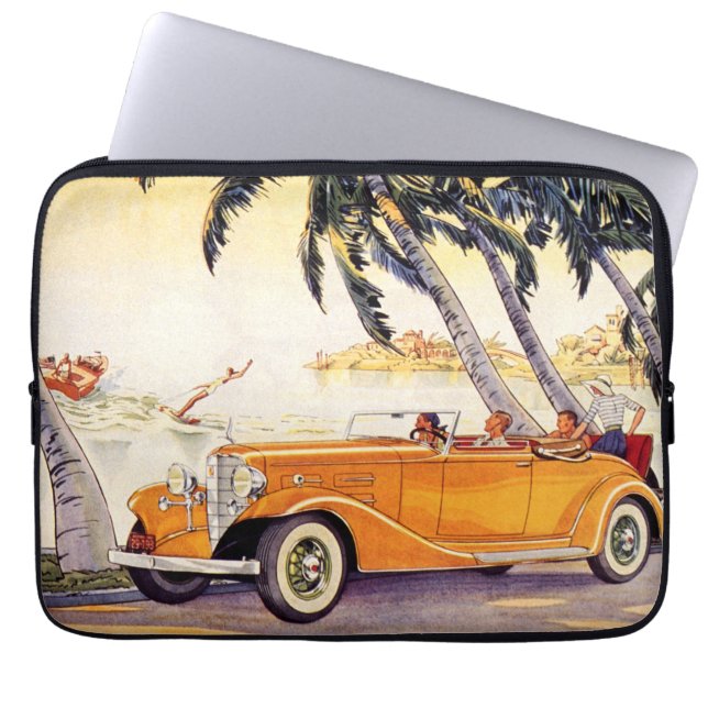 Capa Para Notebook Férias Vintage em Carro Convertível (Frente)