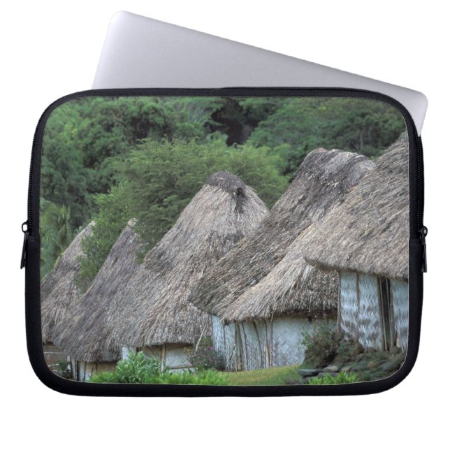 Capa Para Notebook Fiji, Viti, Casas de cabanas tradicionais. (Frente)