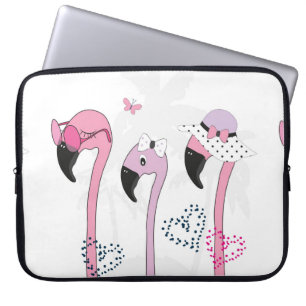 Capa Para Notebook Flamingo vestindo óculos de sol e chapéu no ver