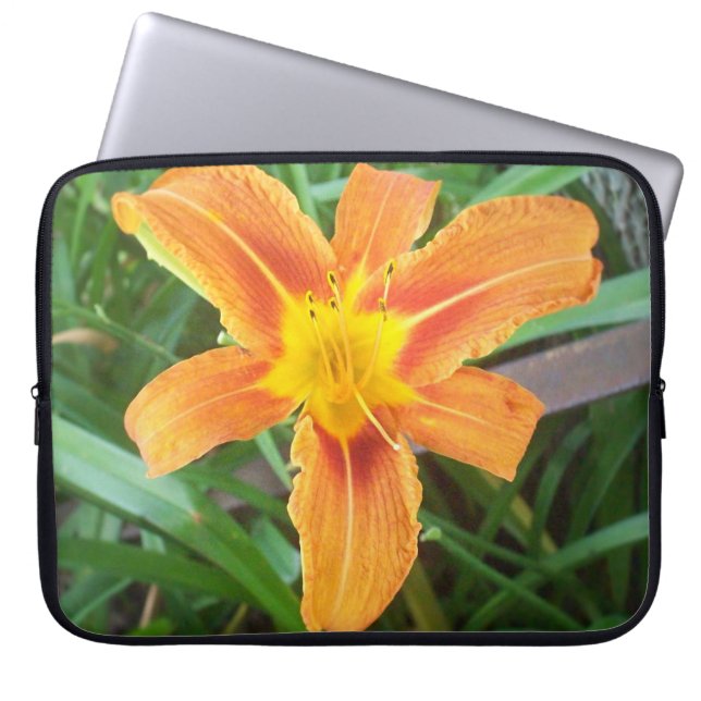 Capa Para Notebook Flor Laranja (Frente)