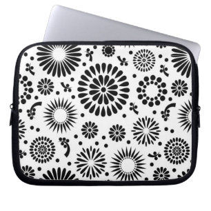 Capa Para Notebook Flores boho Padrão floral vetorial preto e branco
