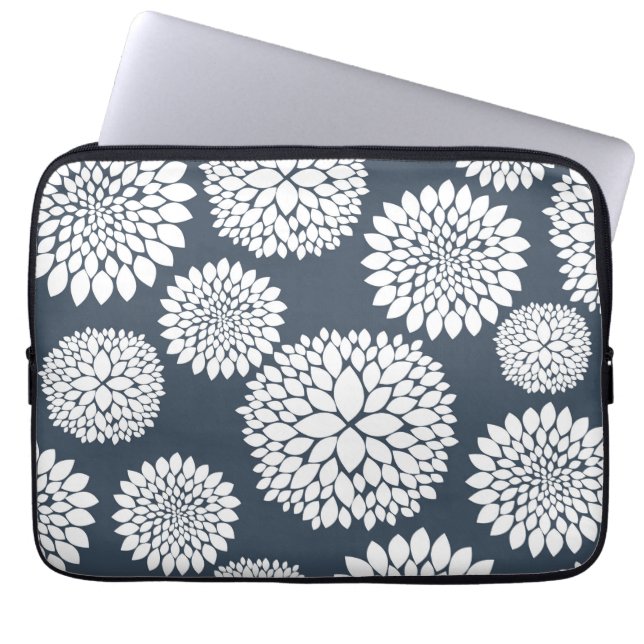 Capa Para Notebook Flores brancas azuis chiques (Frente)