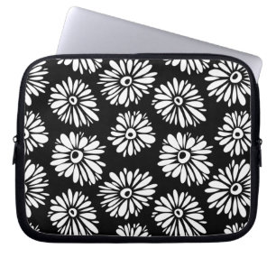 Capa Para Notebook Flores brancas e pretas, de cor azul