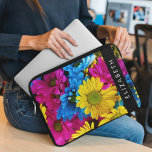 Capa Para Notebook Flores Coloridas, Visitas, Boho, Seu Nome<br><div class="desc">Foto elegante,  na moda e sofisticada de flores margaridas azuis,  amarelas e cor-de-rosa. Presente moderno e moderno,  perfeito para o amante floral de design na sua vida. Personalize adicionando o seu nome,  apelido,  monograma ou iniciais.</div>
