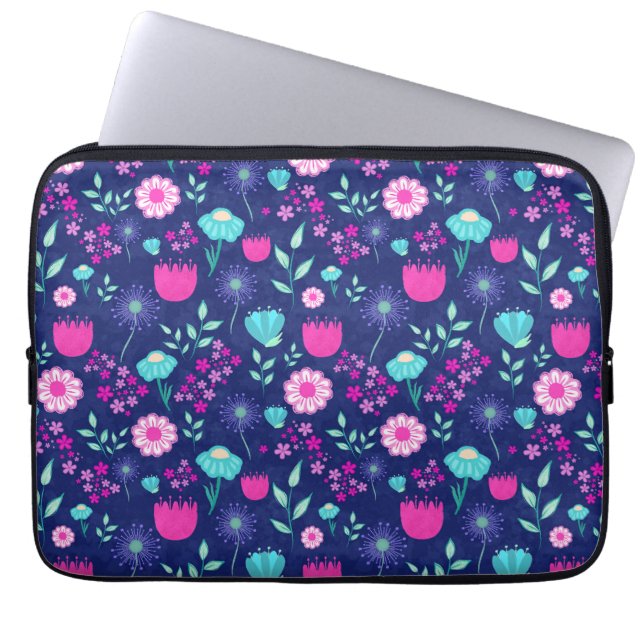 Capa Para Notebook Flores Delicadas e Detalhes Botânicos (Frente)