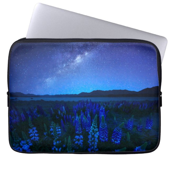 Capa Para Notebook Flores | Tremoço no lago noturno Tekapo (Frente)
