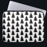 Capa Para Notebook Floresta Negra Folclórica Minimalista<br><div class="desc">Design de ilustração do padrão da floresta nórdica negra de Natal,  um folheto europeu minimalista,  yuletide Natal escandinavo,  um padrão esquimético ilustrado. Papel de embrulho de Natal escandinavo.</div>