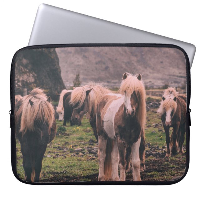 CAPA PARA NOTEBOOK FOCUS FOTOGRAFIA DE CAVALOS (Frente)