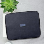 Capa Para Notebook Folha Azul, Marinho Moderno, Folha De Couro, Monog<br><div class="desc">Uma maleta azul de cabedal azul profunda parece um laptop com espaço para suas iniciais.</div>