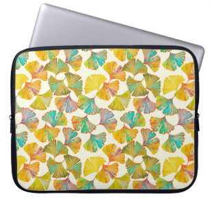 Capa Para Notebook Folhas de Gingko no chão sem soldadura. Watercolo