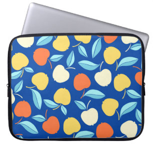 Capa Para Notebook Folhas de maçãs, fundo azul, padrão sem costura.