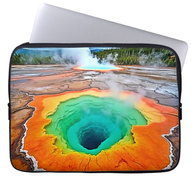 Capa Para Notebook Fonte Termal Vibrante: Arte da Maravilha da Terra (Frente)