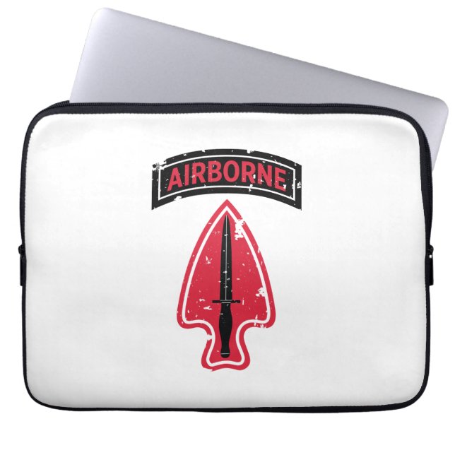 Capa Para Notebook Força Delta "Forças Especiais" em Distância (Frente)