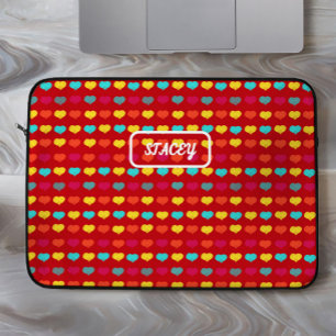 Capa Para Notebook Formas de coração desenhadas à mão em cores variad