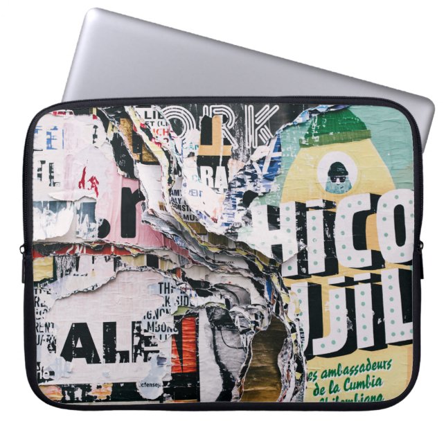 Capa Para Notebook Foto aproximada de papéis rasgados (Frente)