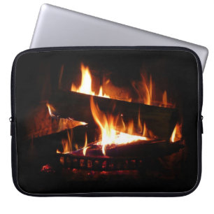 Capa Para Notebook Fotografia da cena de inverno quente em lareira