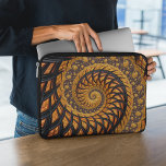 Capa Para Notebook Fractal Espiral Dourado abstrato preto<br><div class="desc">Este produto apresenta uma arte fractal espiral abstrato geométrica em tons pretos e dourados.</div>