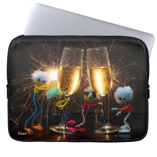 Capa Para Notebook Fubby's die feestelijk proosten met vuurwerk. (Frente)
