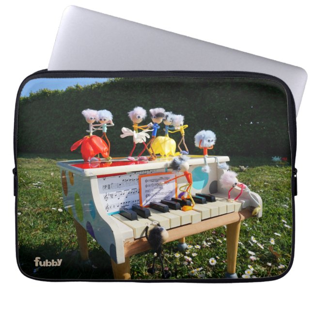 Capa Para Notebook Fubby's op piano die muziek maken en dansen. (Frente)