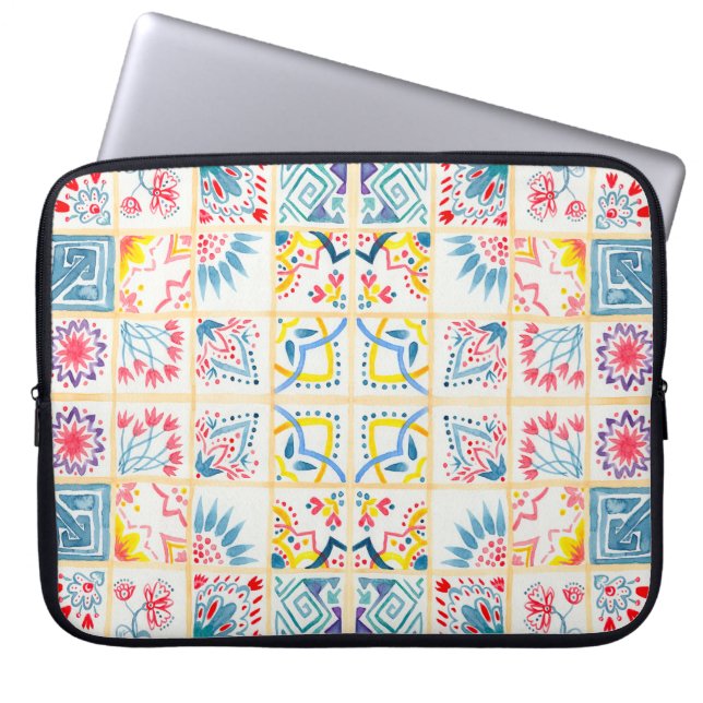 Capa Para Notebook Fundo cortado com ornamentos orientais. Watercol (Frente)