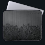Capa Para Notebook Fundo Metálico Preto e renda do Paisley Preto<br><div class="desc">Impressão de alumínio escovado preto e local preto de paisley preto. Monograma personalizado e opcional.</div>