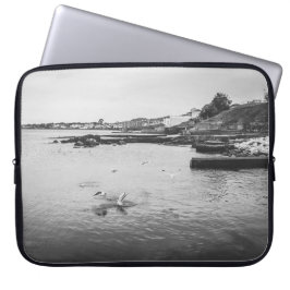 Capa Para Notebook Gaivotas voando sobre o oceano