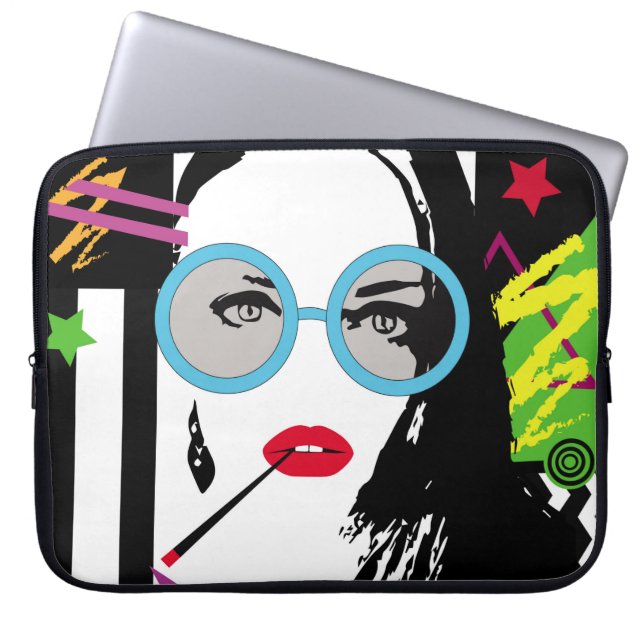 Capa Para Notebook Garota com cigarro e óculos escuros pop (Frente)