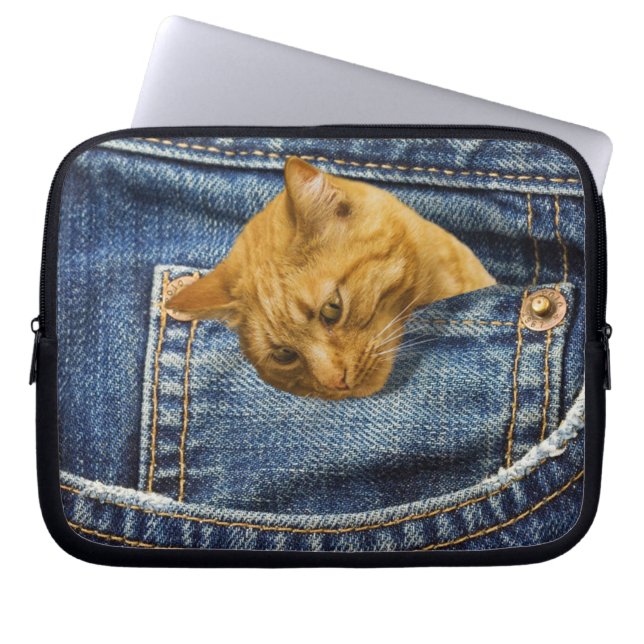 Capa Para Notebook Gato bonito nos jeans faz uma ilusão engraçada (Frente)