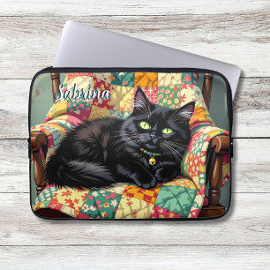 Capa Para Notebook Gato Preto Bonito na Cadeira Fogueira Personalizad