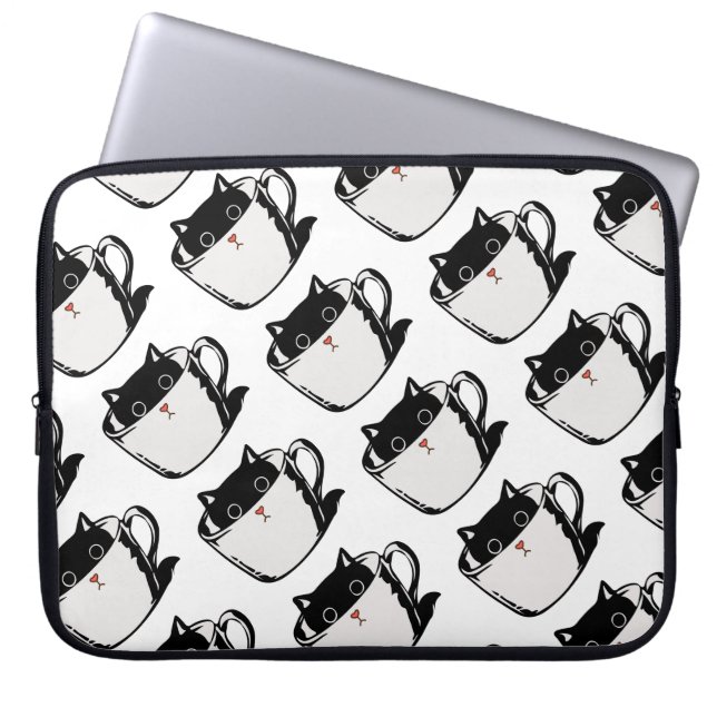 Capa Para Notebook Gato preto com nariz vermelho escondido em um copo (Frente)